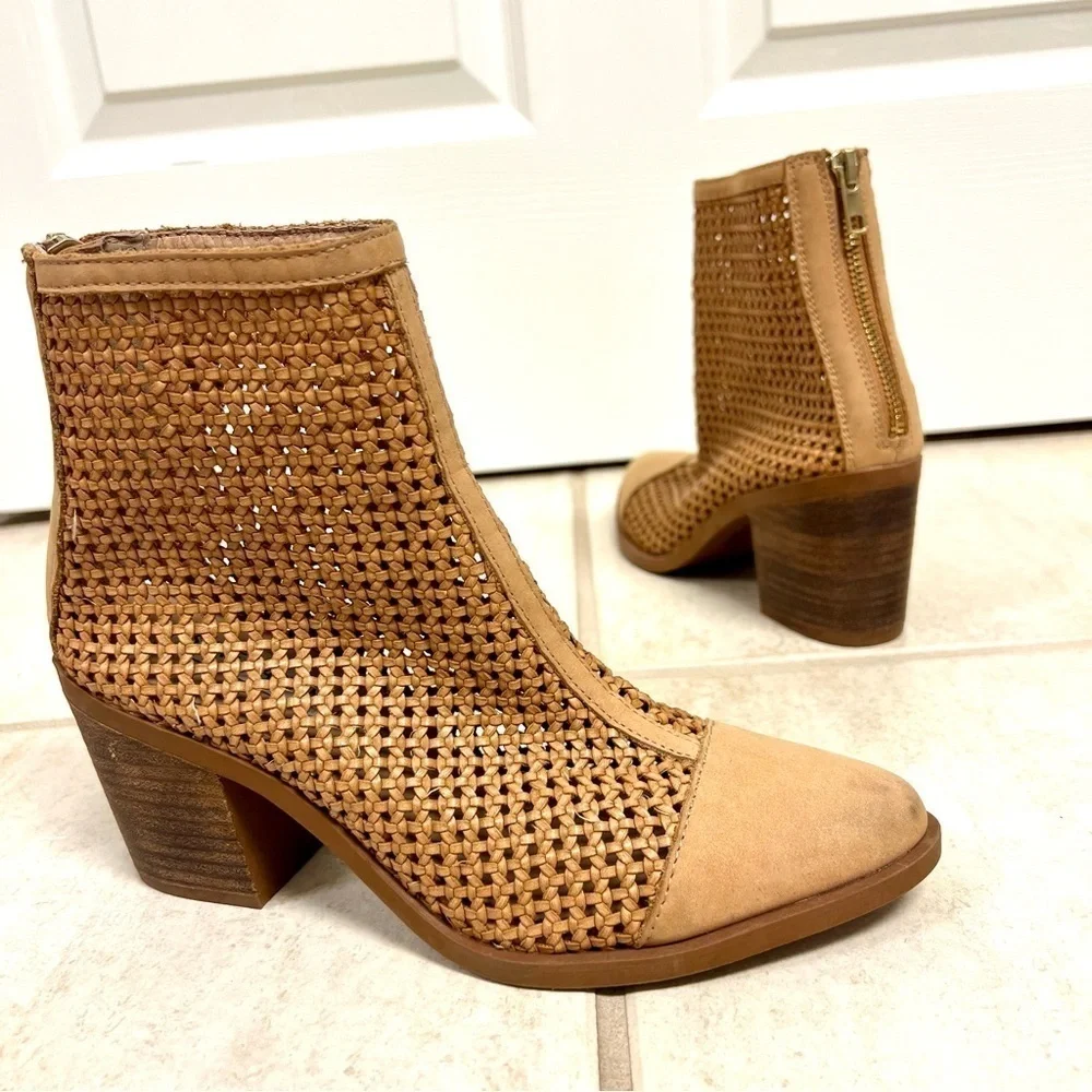 STEVE MADDEN Kellen Woven brown ankle Bootie boho block heels women’s size 6M